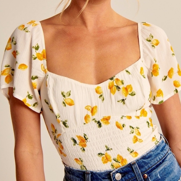 Abercrombie & Fitch Smocked Flutter Sleeve Lemon Top | Size - Picture 2 of 5